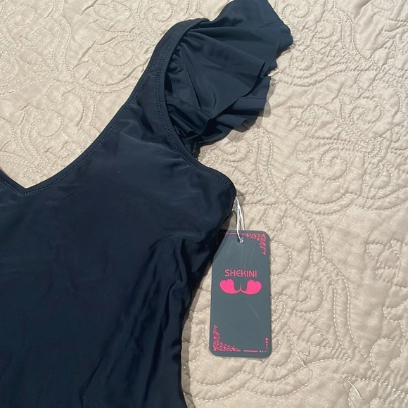 Cute Black Swimsuit - Picture 4 of 9